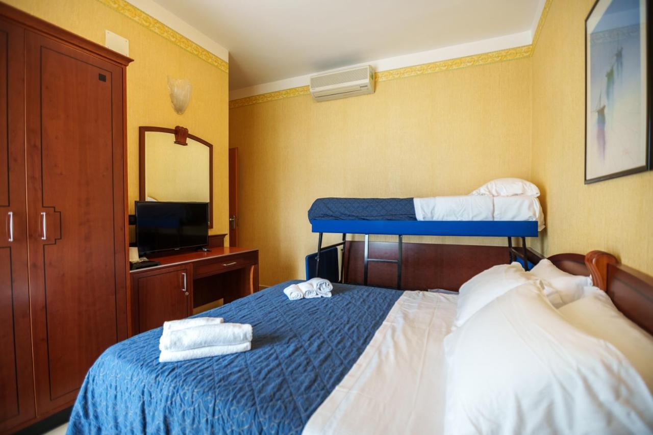 Quadruple Room Sea View,1246816252:JPEG